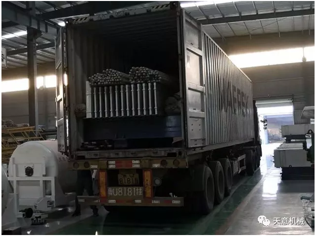 天意機械為柬埔寨客戶加工生產(chǎn)年產(chǎn)80萬平方輕質(zhì)墻板生產(chǎn)線成功裝車啟運！